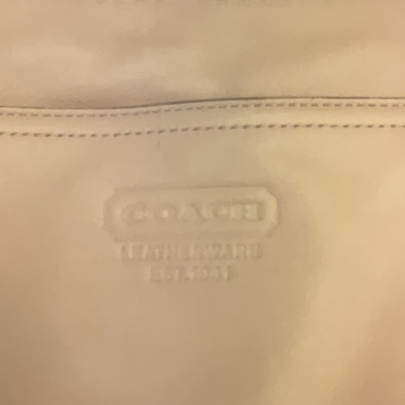 Leather Coach bag - Picture 2 of 3